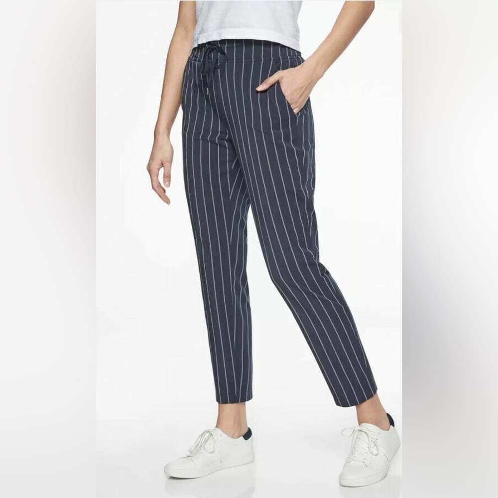 Athleta Navy Striped Midtown Ankle Commute Athleisure Travel Pant Size 0 small